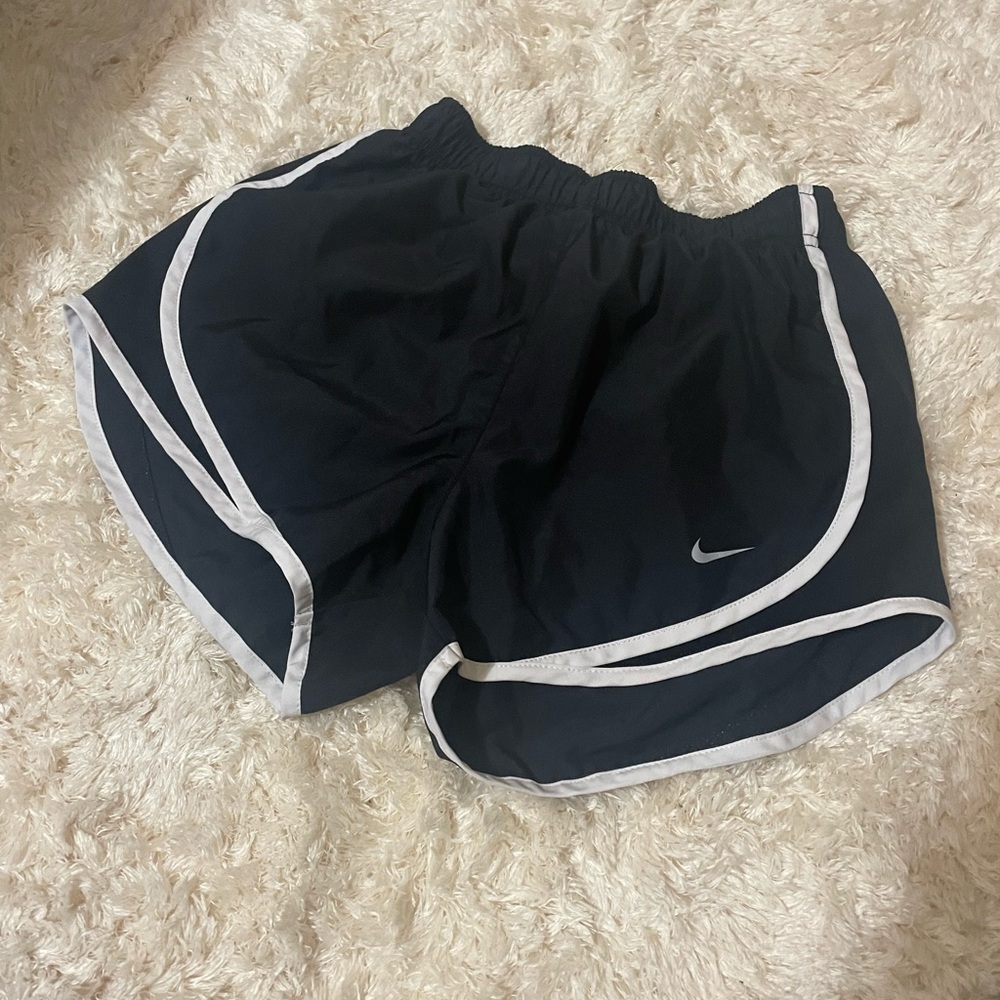 Black Nike shorts